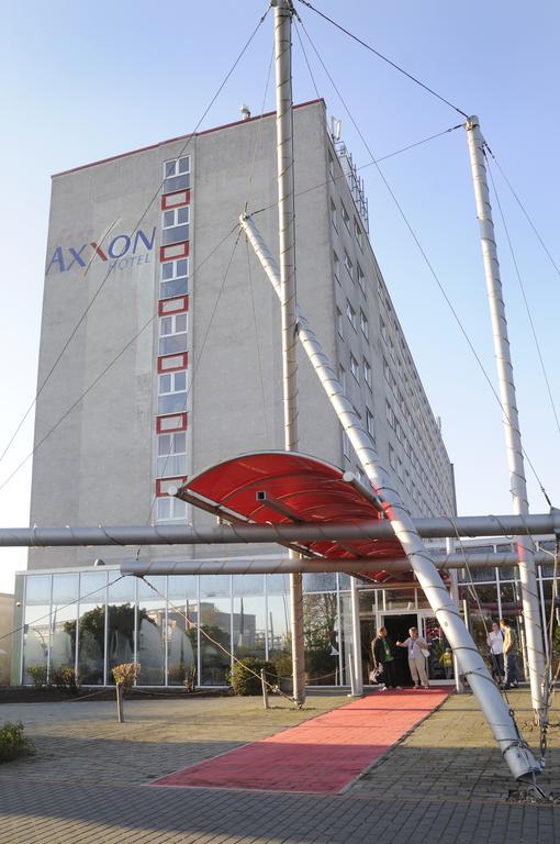 Axxon Hotel Brandenburg an der Havel Exterior foto